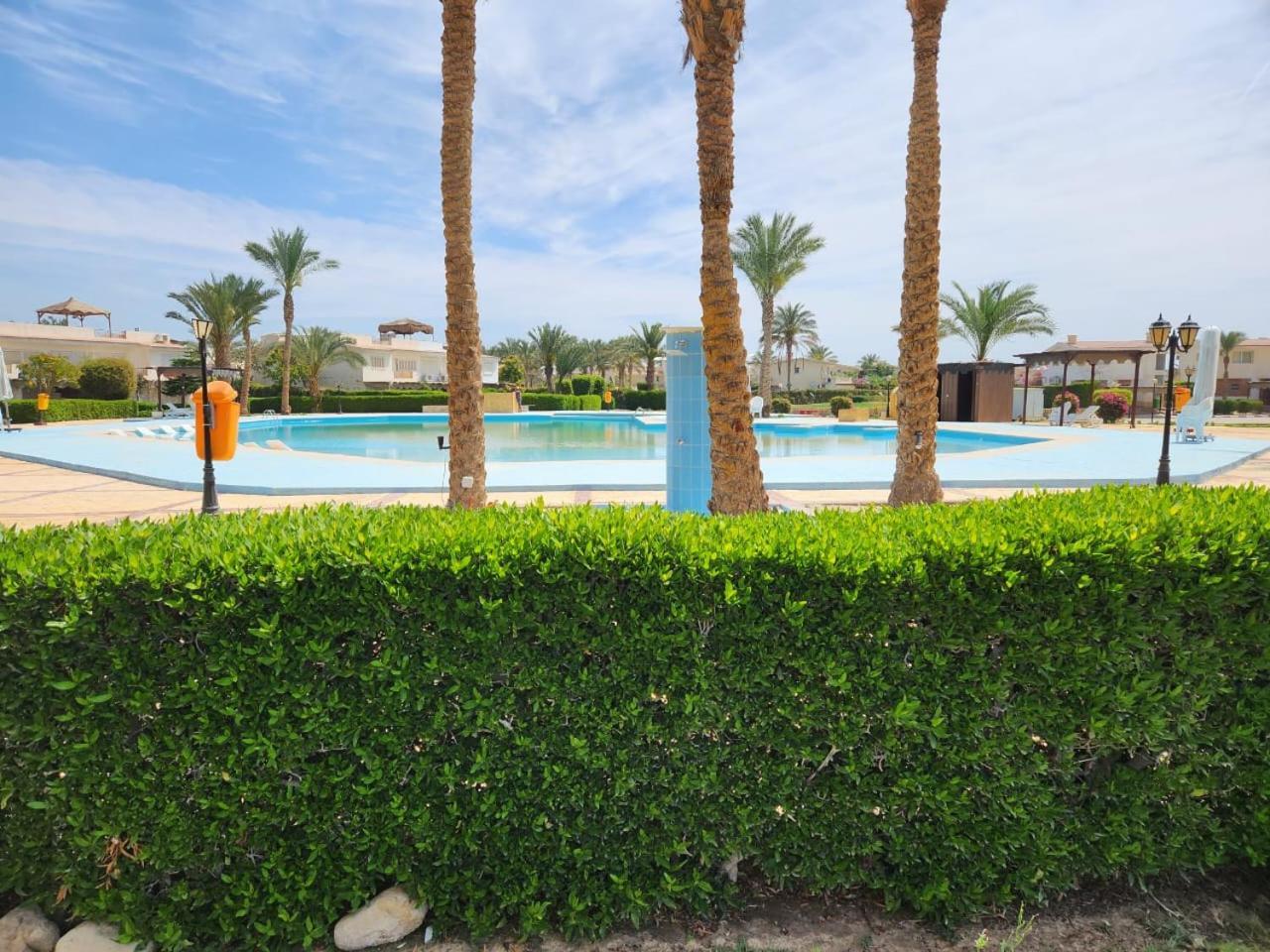 Luxury In Jaz Little Venice Elsokhna Golf With Private Garden & Pool View - Families Only Vilă *